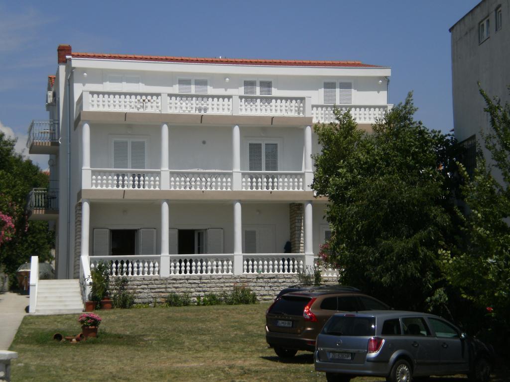 Apartment And Rooms Villa Kolonada Vodice Extérieur photo