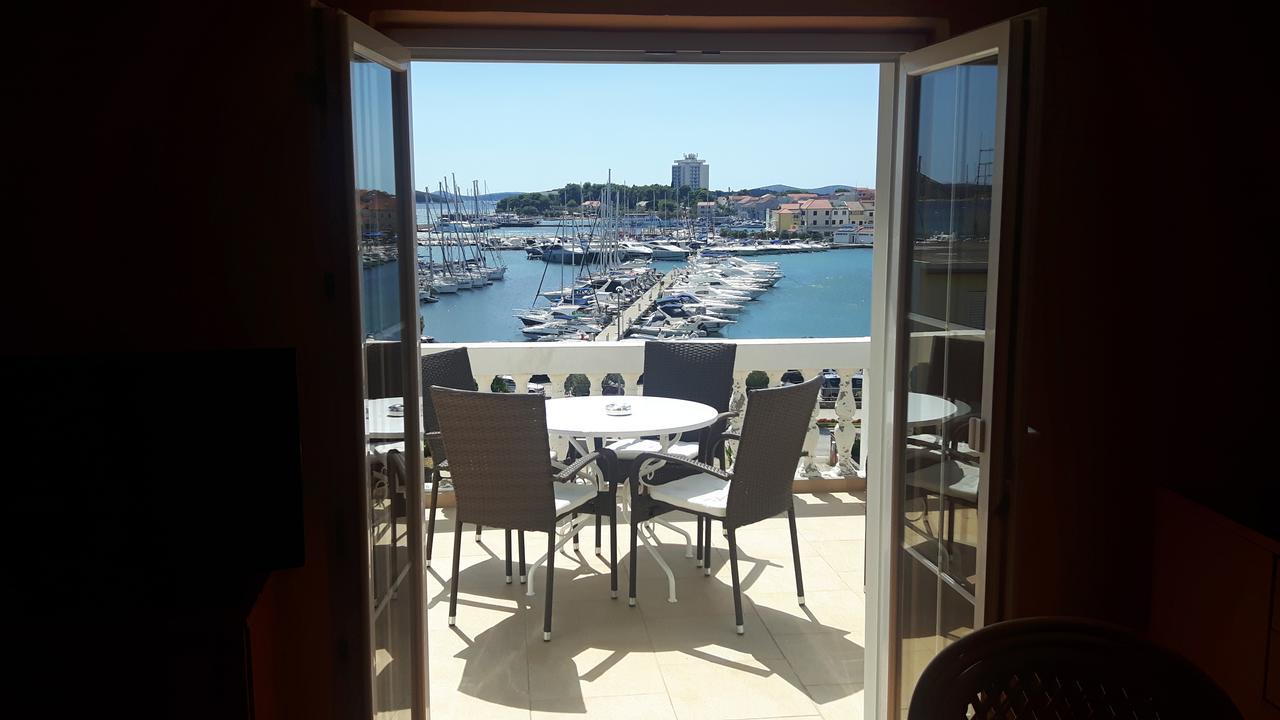 Apartment And Rooms Villa Kolonada Vodice Chambre photo
