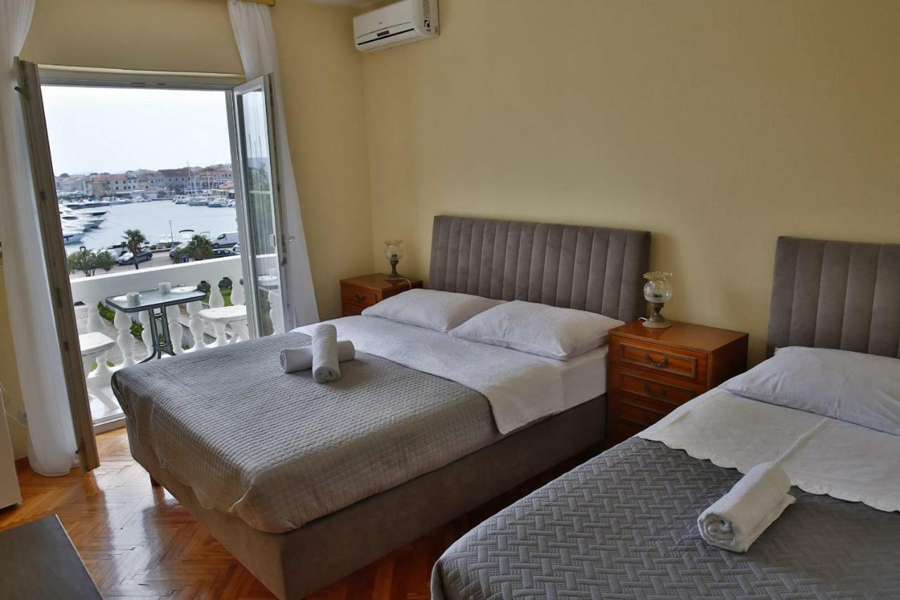 Apartment And Rooms Villa Kolonada Vodice Extérieur photo